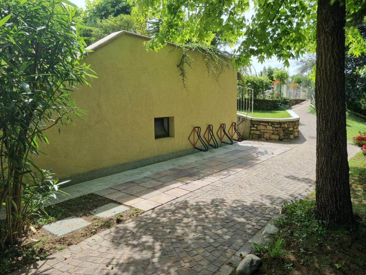 Olea Dei Holiday Apartments San Felice del Benaco Bagian luar foto