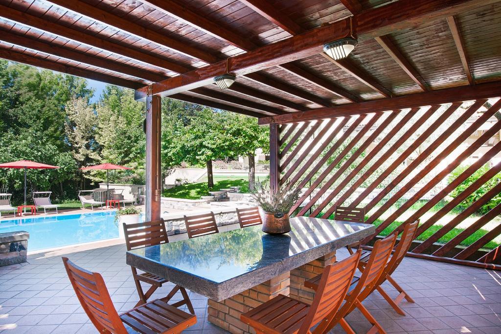 Olea Dei Holiday Apartments San Felice del Benaco Bagian luar foto