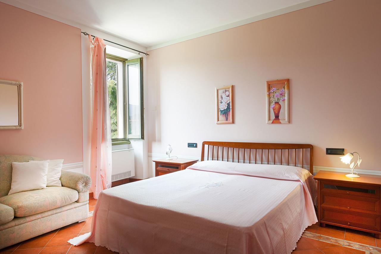 Olea Dei Holiday Apartments San Felice del Benaco Bagian luar foto